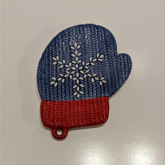 Blue, Red, White Knit Snowflake Mitten Holder Ornament Rest/Holder - Picture 1 of 6